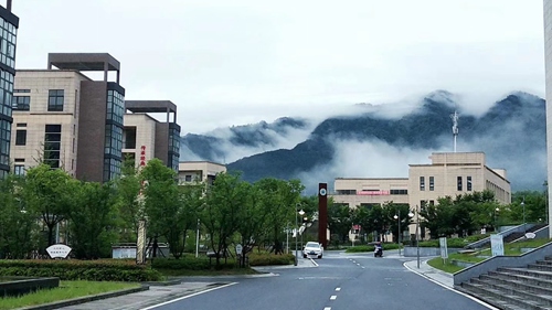 黄山市第十三届职业院校技能大赛在 黄山旅游管理学校隆重举办