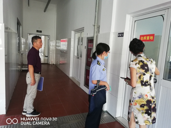 落实卫生防疫工作，保障师生健康安全