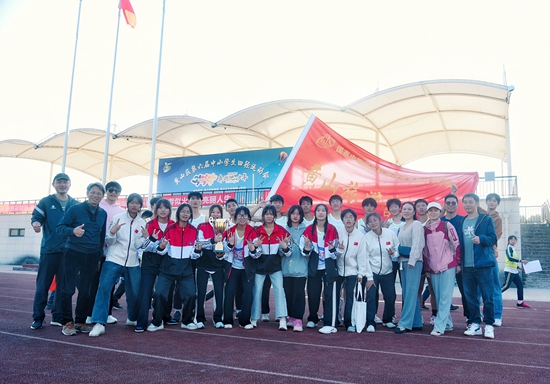 黄山旅游管理学校运动健儿在黄山区第六届 中小学生田径运动会中荣获佳绩