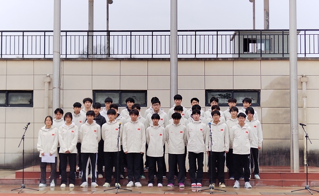 国旗下的思政课