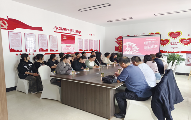 黄山旅游管理学校师生前往徽商故里餐饮公司旗下门店进行实地参观考察